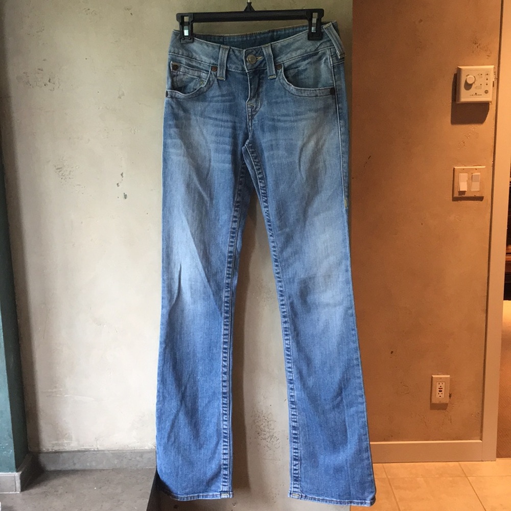 Light blue wash jeans